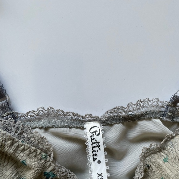 Pretties Venice Grey Floral Bralette Cami 2.0 - Picture 2 of 3